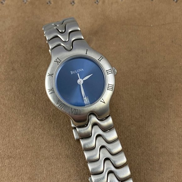 Vintage Bulova Brushed Silver Brilliant Blue Dial